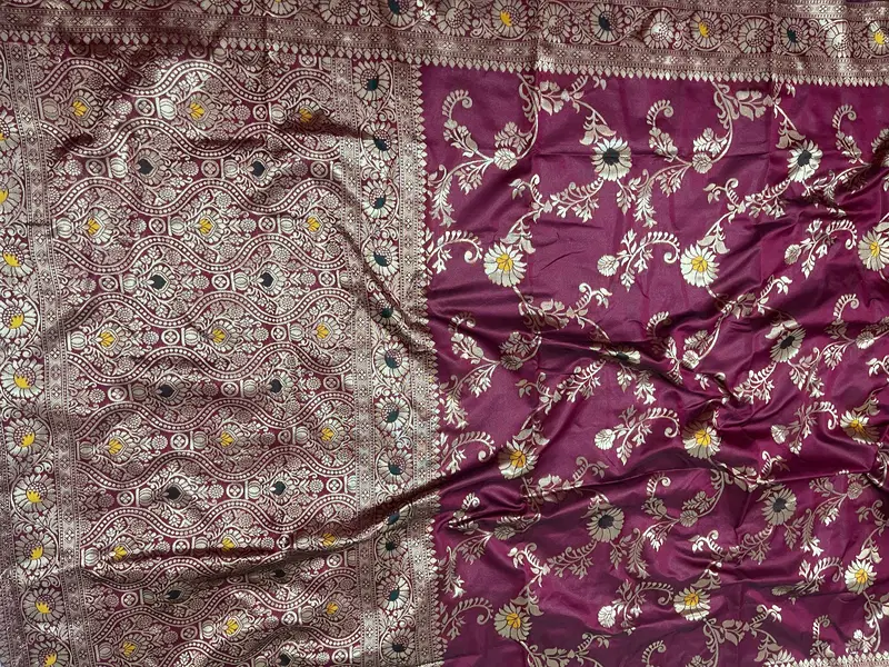 KT 160 Banarasi Soft Silk Wedding Wear Saree Suppliers In India